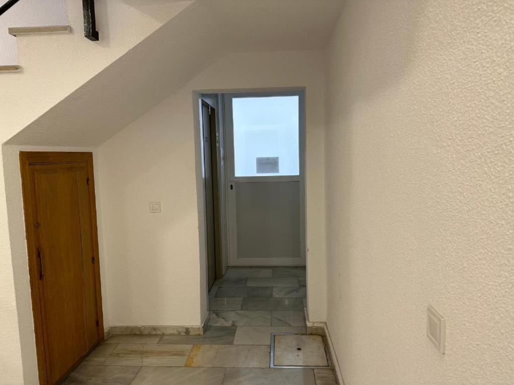 Apartamentos Carlos Madrid Bagian luar foto